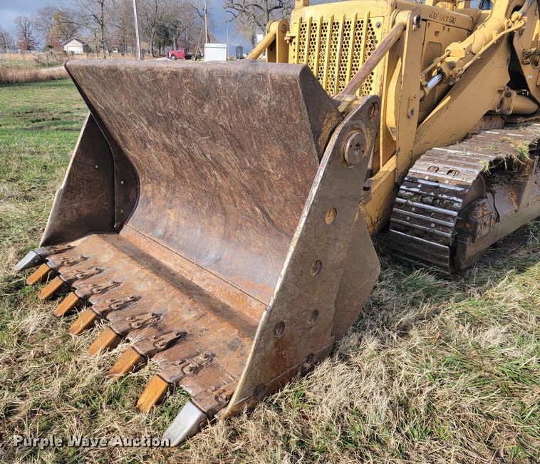 image for item KB9945 Komatsu D75S  track loader