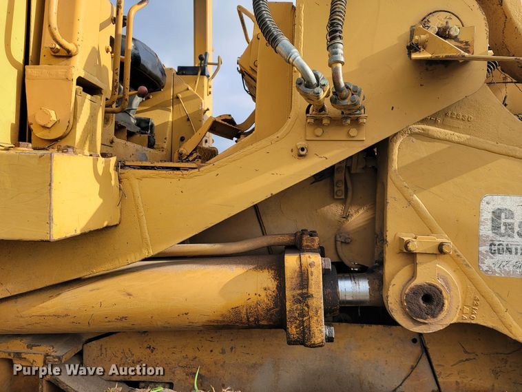 image for item KB9945 Komatsu D75S  track loader