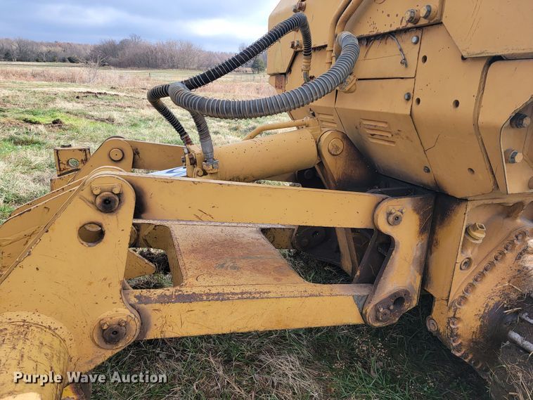 image for item KB9945 Komatsu D75S  track loader