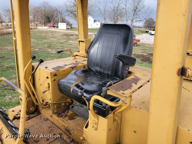 image for item KB9945 Komatsu D75S  track loader