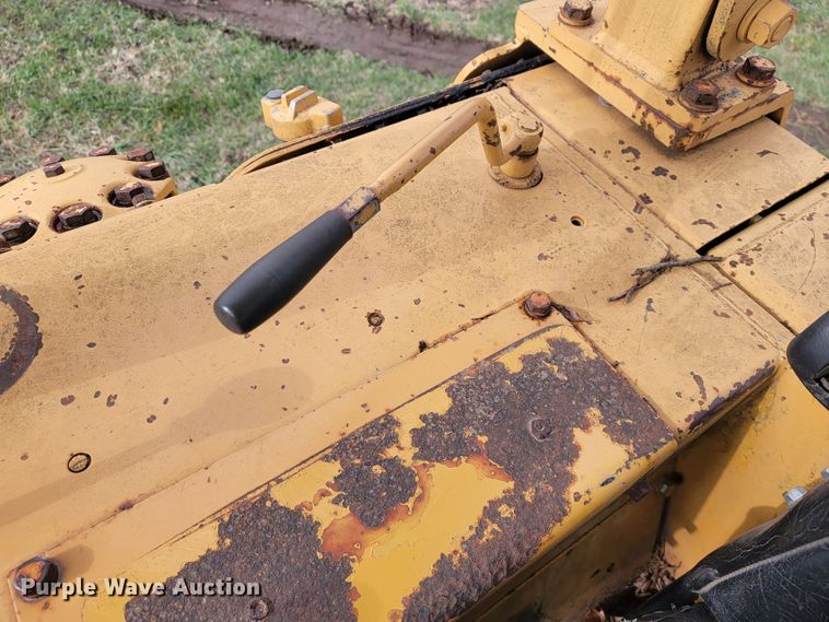 image for item KB9945 Komatsu D75S  track loader