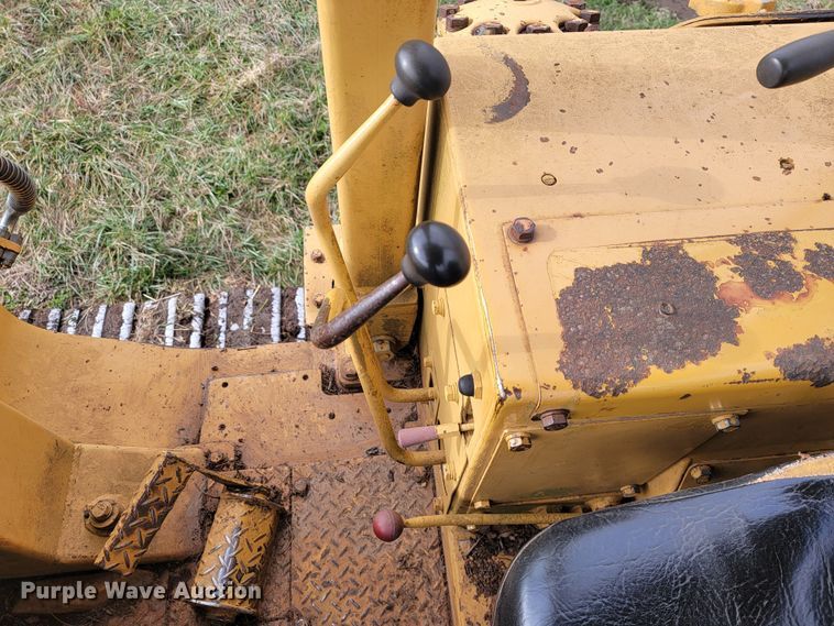 image for item KB9945 Komatsu D75S  track loader
