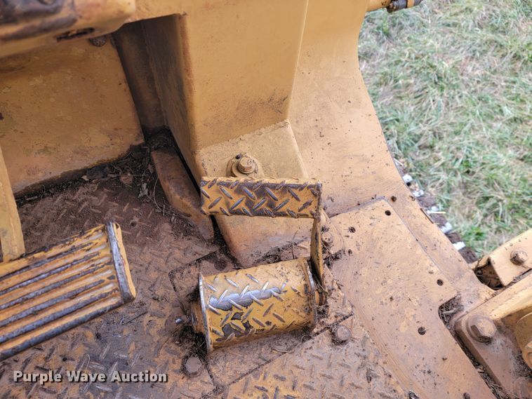 image for item KB9945 Komatsu D75S  track loader