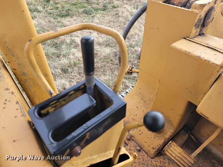 image for item KB9945 Komatsu D75S  track loader