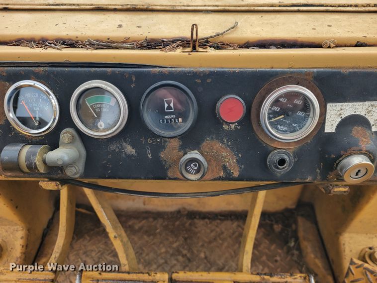 image for item KB9945 Komatsu D75S  track loader