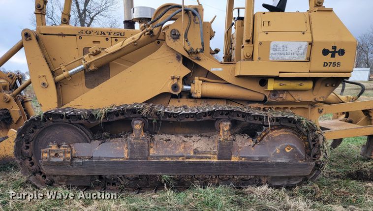image for item KB9945 Komatsu D75S  track loader