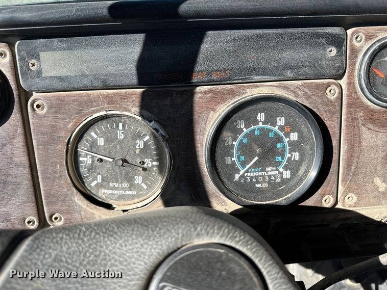 image for item KC9390 1991 Freightliner FLD  dump truck