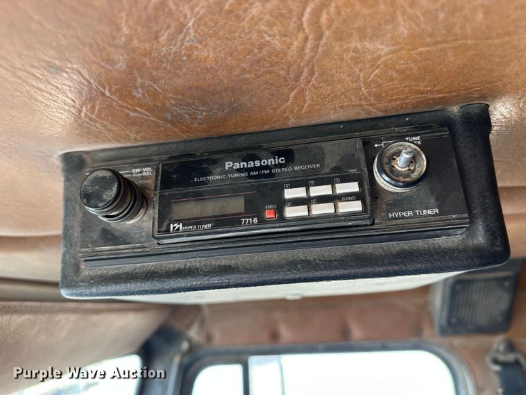 image for item KC9390 1991 Freightliner FLD  dump truck