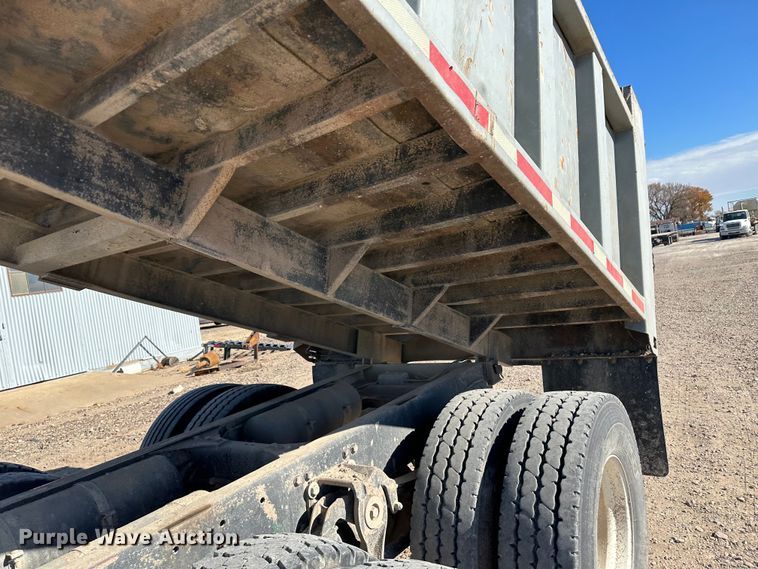 image for item KC9390 1991 Freightliner FLD  dump truck