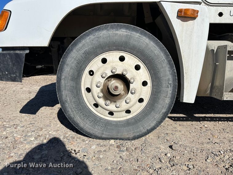 image for item KC9390 1991 Freightliner FLD  dump truck