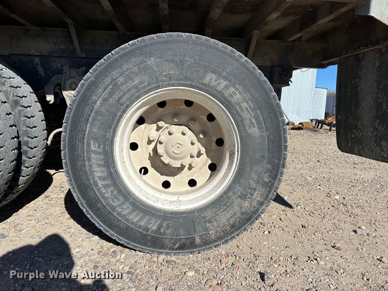 image for item KC9390 1991 Freightliner FLD  dump truck