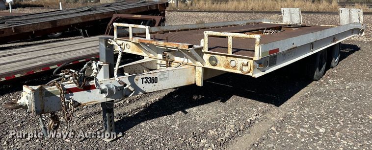 image for item KC9391 1989 Wisconsin 1900-16  tilt deck equipment trailer