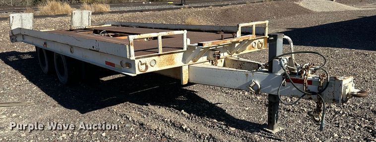 image for item KC9391 1989 Wisconsin 1900-16  tilt deck equipment trailer