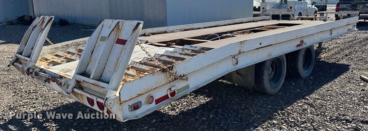 image for item KC9391 1989 Wisconsin 1900-16  tilt deck equipment trailer