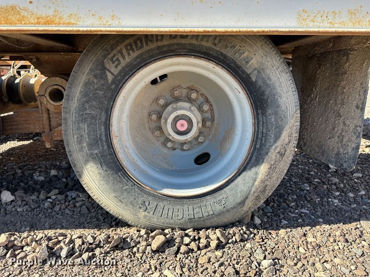 image for item KC9391 1989 Wisconsin 1900-16  tilt deck equipment trailer