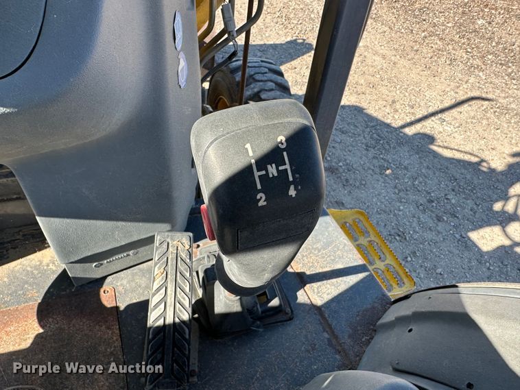 image for item KC9395 2000 New Holland LB75  backhoe