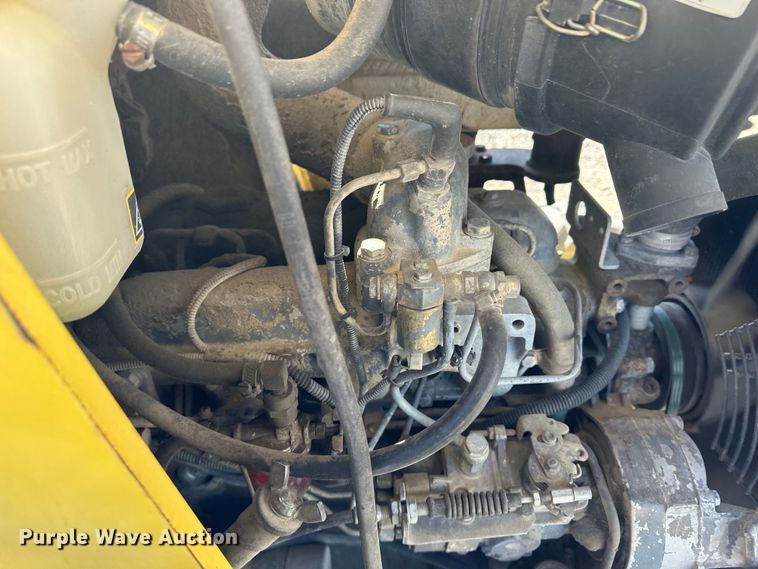 image for item KC9395 2000 New Holland LB75  backhoe