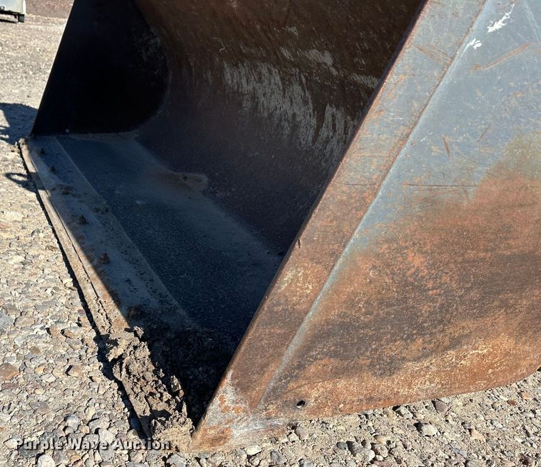 image for item KC9395 2000 New Holland LB75  backhoe