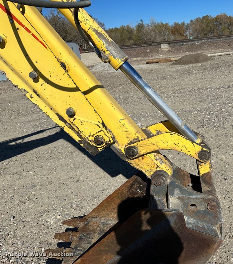 image for item KC9395 2000 New Holland LB75  backhoe