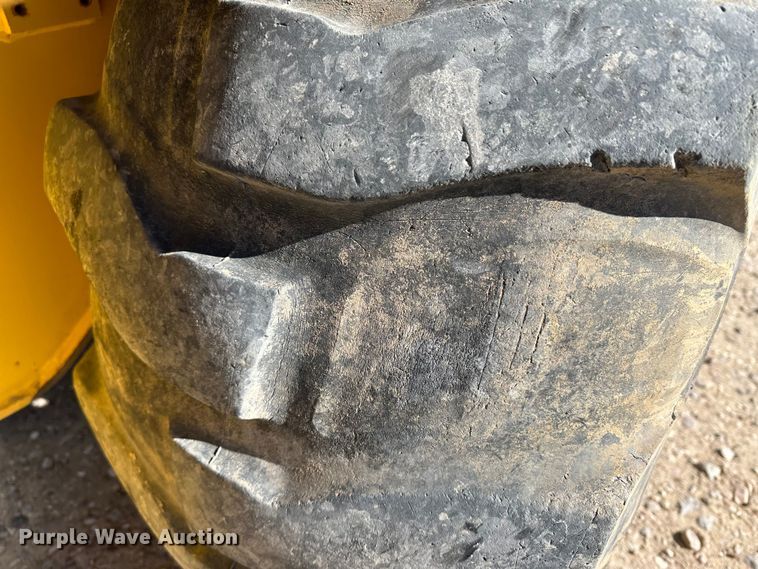 image for item KC9395 2000 New Holland LB75  backhoe