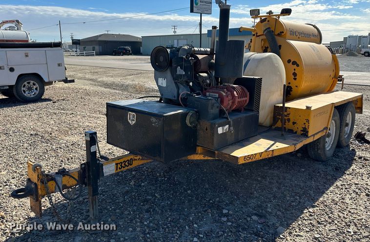 image for item KC9396 2010 Cyclone 550  vacuum excavator