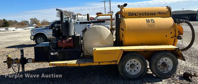 image for item KC9396 2010 Cyclone 550  vacuum excavator