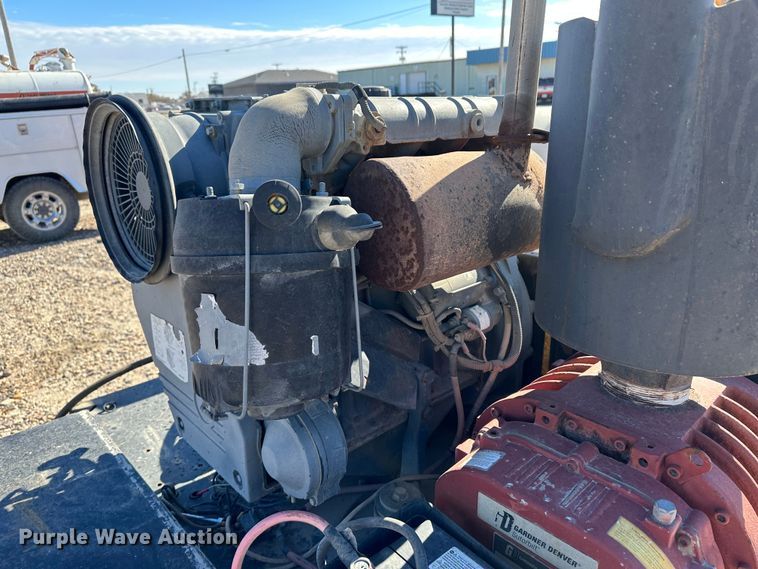 image for item KC9396 2010 Cyclone 550  vacuum excavator