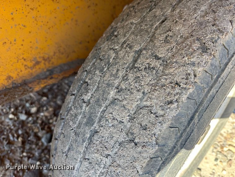 image for item KC9396 2010 Cyclone 550  vacuum excavator