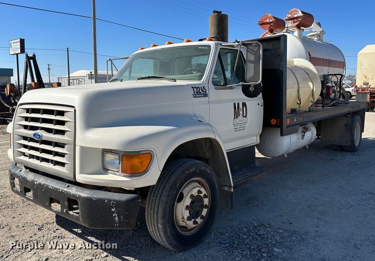 image for item KC9397 1996 Ford F700  vacuum truck