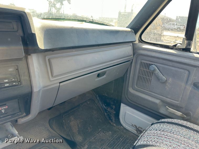 image for item KC9397 1996 Ford F700  vacuum truck