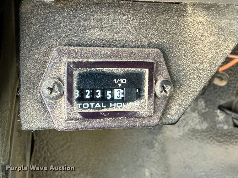 image for item KC9397 1996 Ford F700  vacuum truck