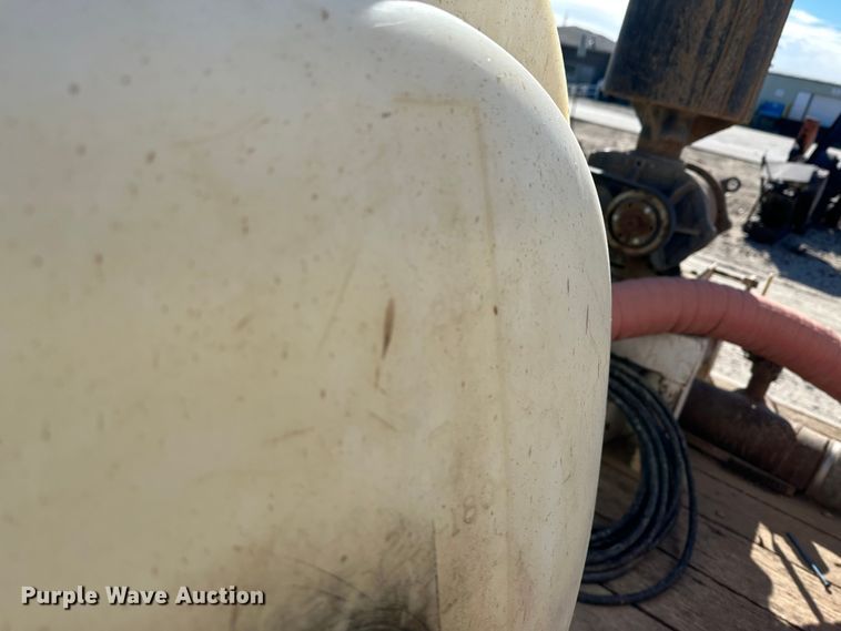 image for item KC9397 1996 Ford F700  vacuum truck