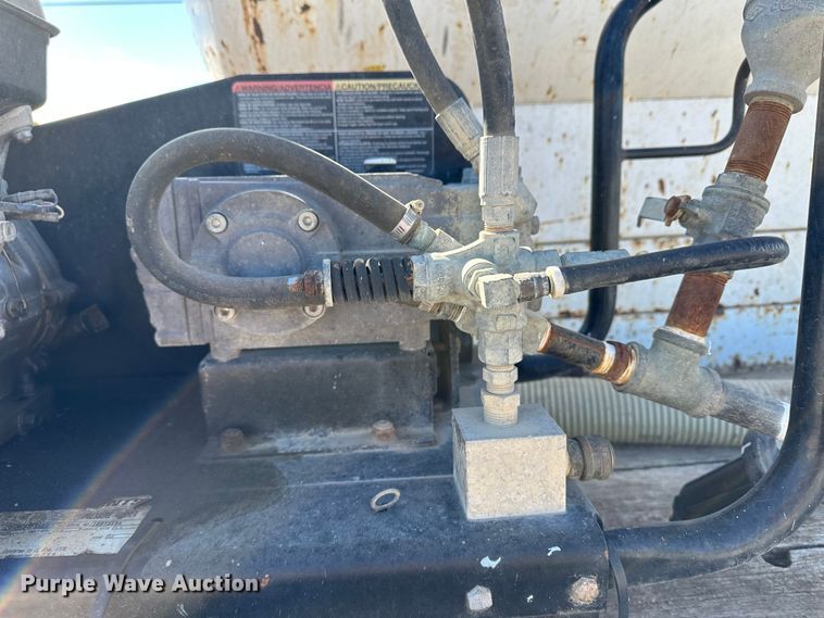 image for item KC9397 1996 Ford F700  vacuum truck