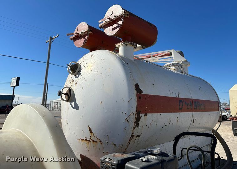 image for item KC9397 1996 Ford F700  vacuum truck