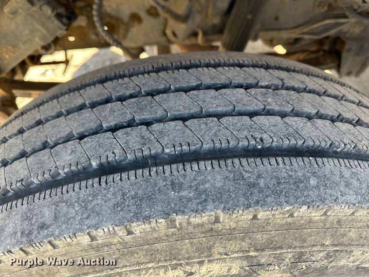 image for item KC9397 1996 Ford F700  vacuum truck