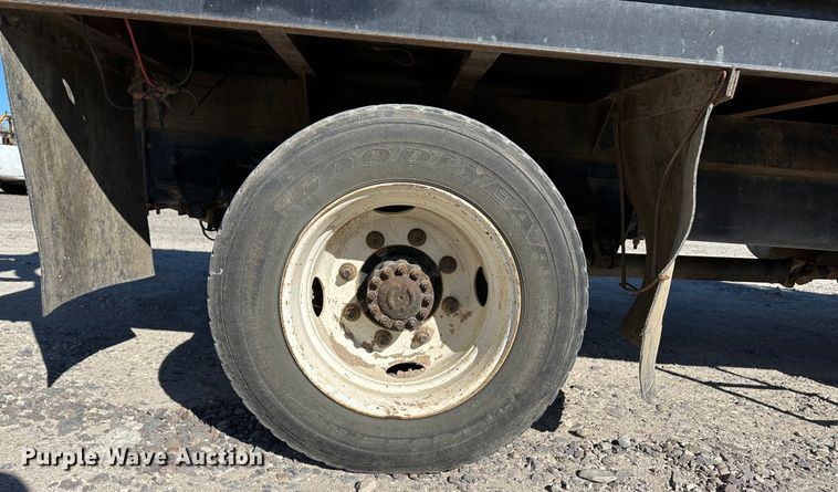 image for item KC9397 1996 Ford F700  vacuum truck