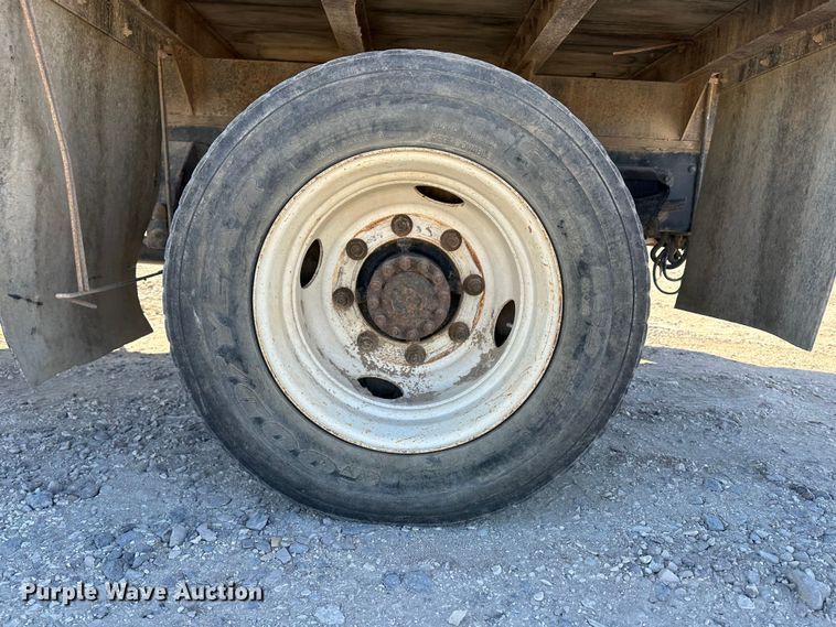 image for item KC9397 1996 Ford F700  vacuum truck