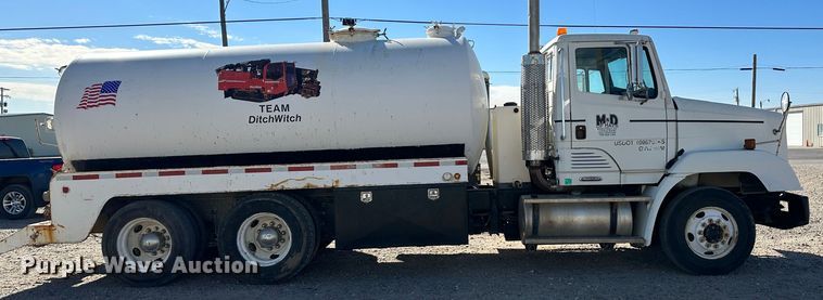 image for item KC9398 2001 Freightliner FLS112  vacuum truck