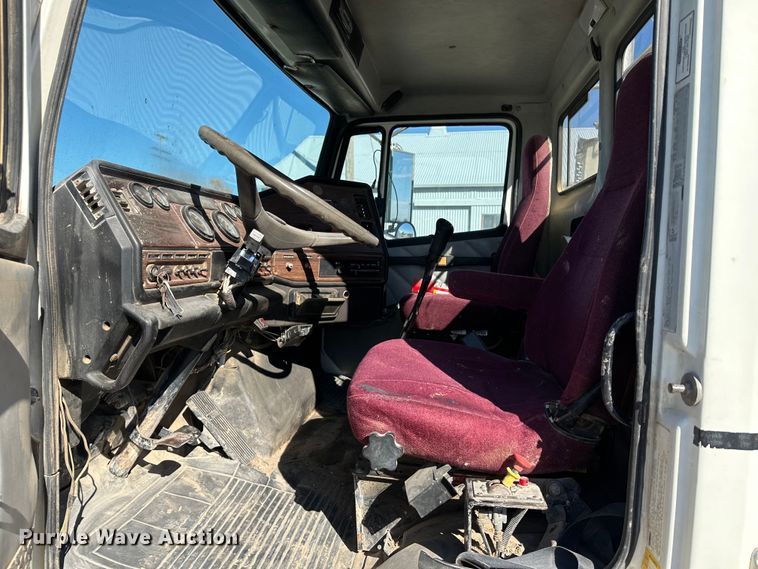 image for item KC9398 2001 Freightliner FLS112  vacuum truck