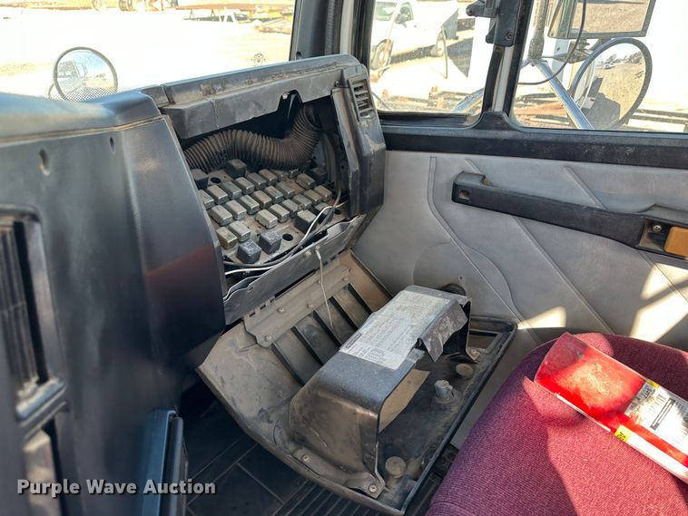 image for item KC9398 2001 Freightliner FLS112  vacuum truck