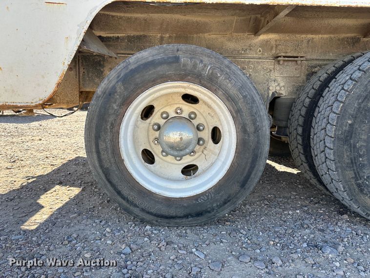 image for item KC9398 2001 Freightliner FLS112  vacuum truck