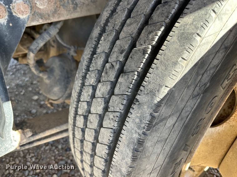 image for item KC9398 2001 Freightliner FLS112  vacuum truck