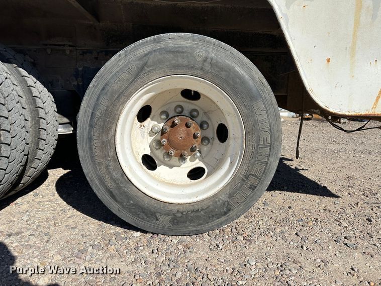 image for item KC9398 2001 Freightliner FLS112  vacuum truck