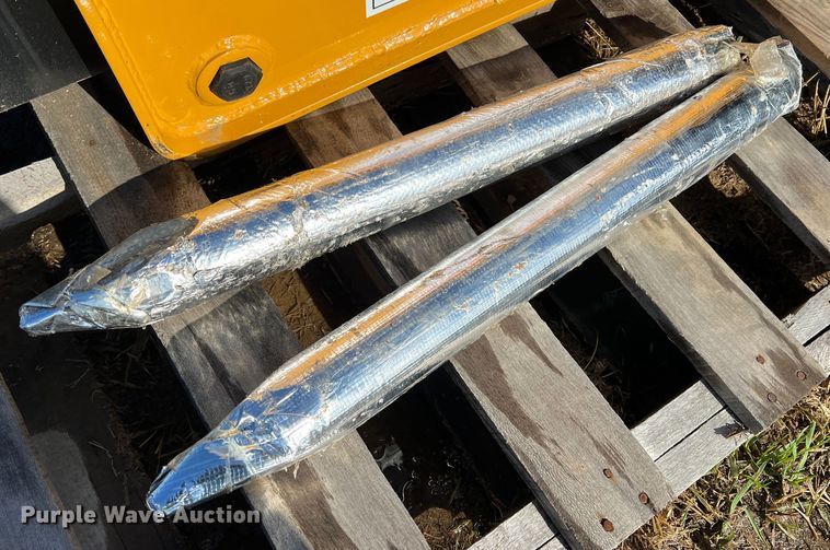 image for item KF9740 2022 Agrotk 680  skid steer breaker