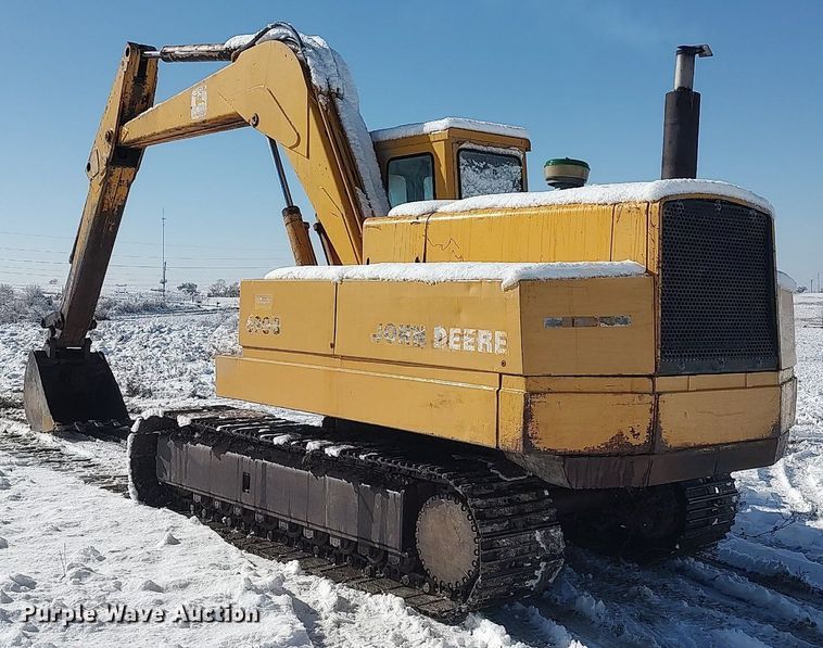 image for item KI9954 1979 John Deere 690B  excavator