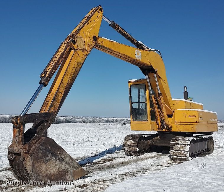 image for item KI9954 1979 John Deere 690B  excavator