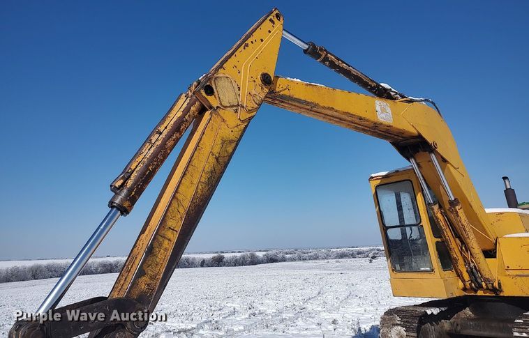 image for item KI9954 1979 John Deere 690B  excavator