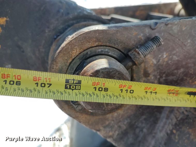 image for item KI9954 1979 John Deere 690B  excavator