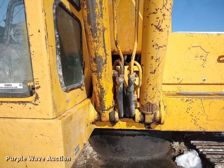 image for item KI9954 1979 John Deere 690B  excavator