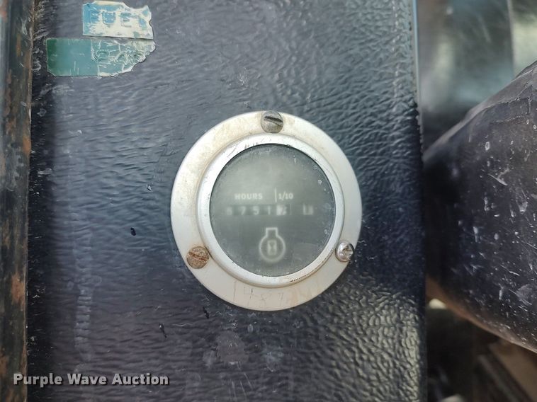 image for item KI9954 1979 John Deere 690B  excavator